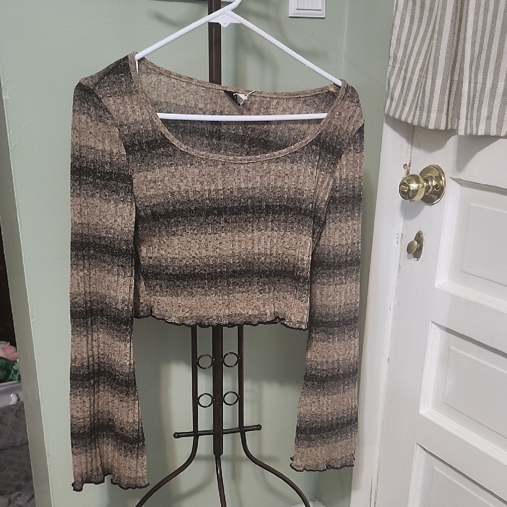 Striped Long Sleeve Crop Top
